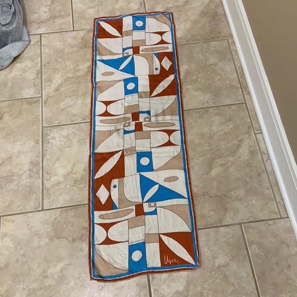 VERA NEUMANN | Vintage silk Mod Scarf - Picture 1 of 8